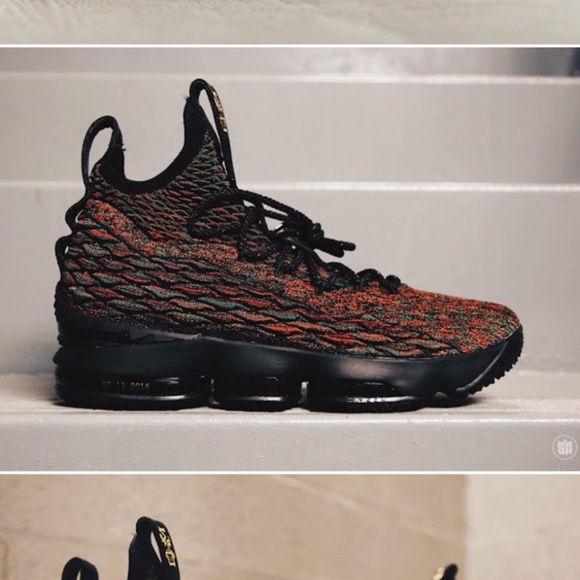 Athletic_Shoes